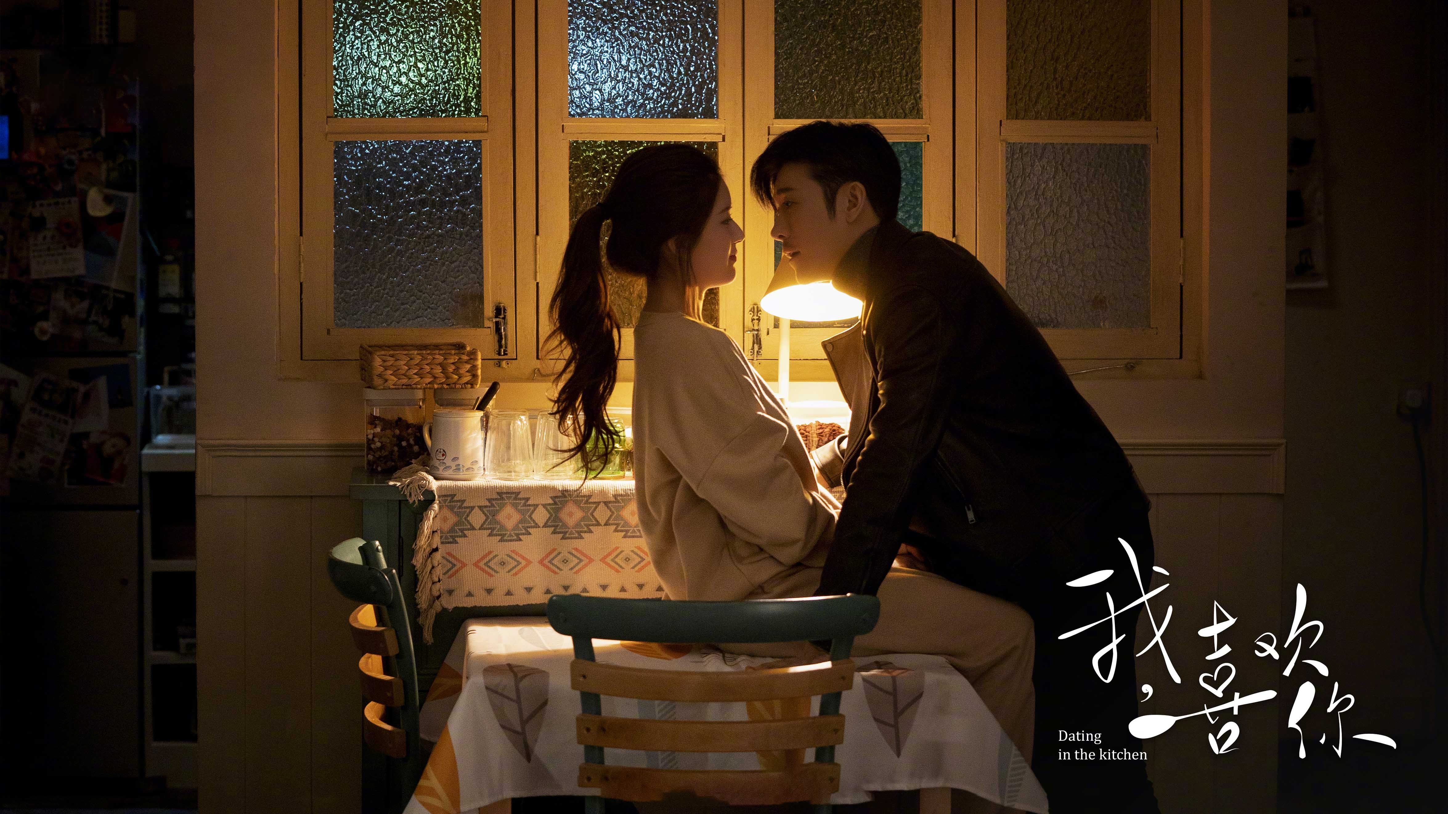 开云·体育官网-2018年西部决赛：库里在关键时刻连续远投六连中，帮助勇士逆转及时追平对手