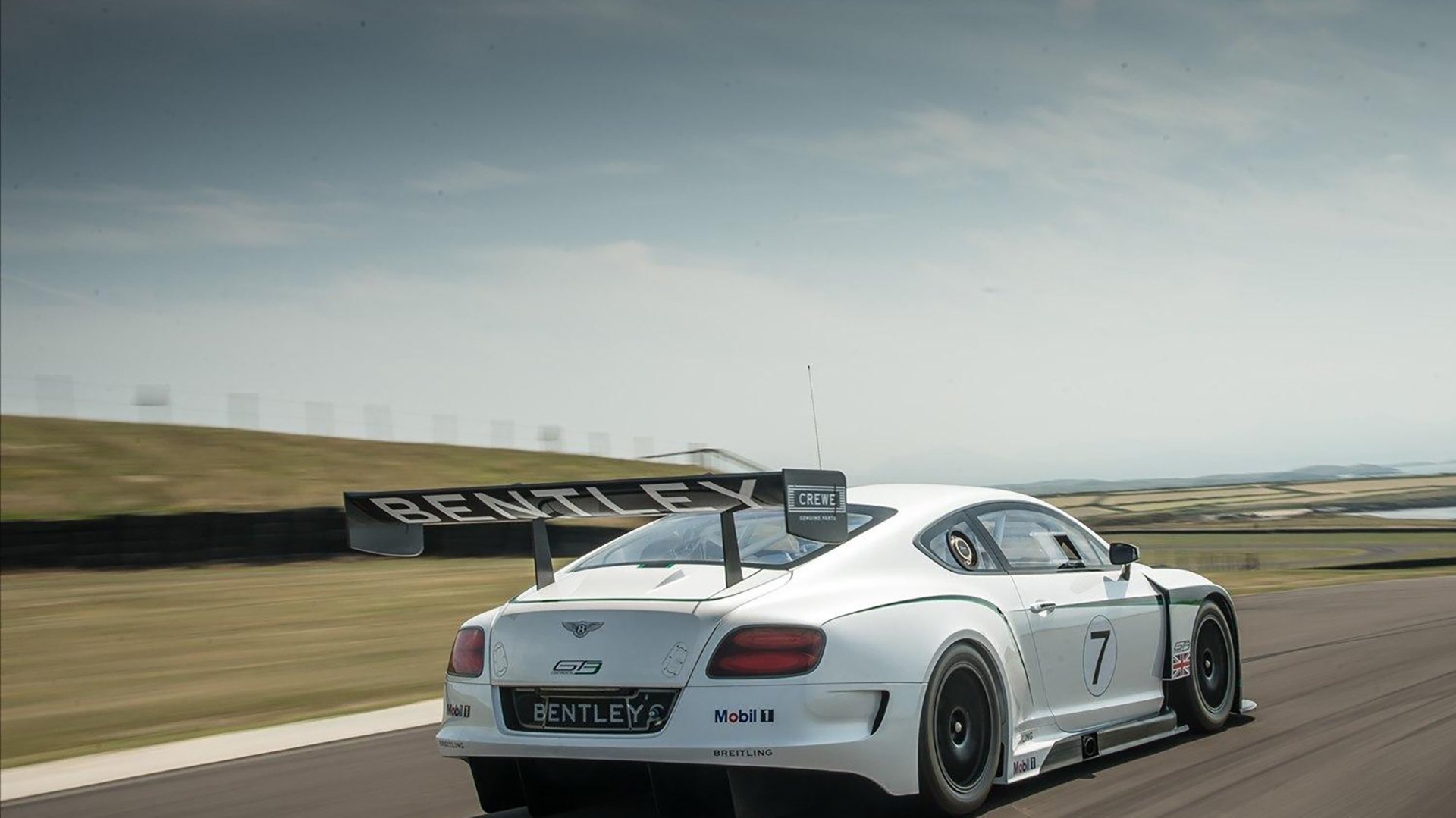 Kaiyun APP-《每日邮报》：巴西女足在奥运会小组赛中与加拿大队激战，奥运会女足巴西对加拿大